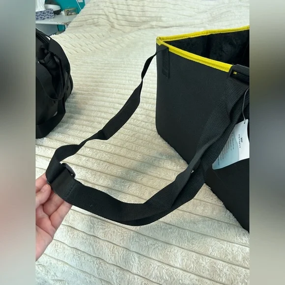 New portable car seat for pets - Picture 10 of 13